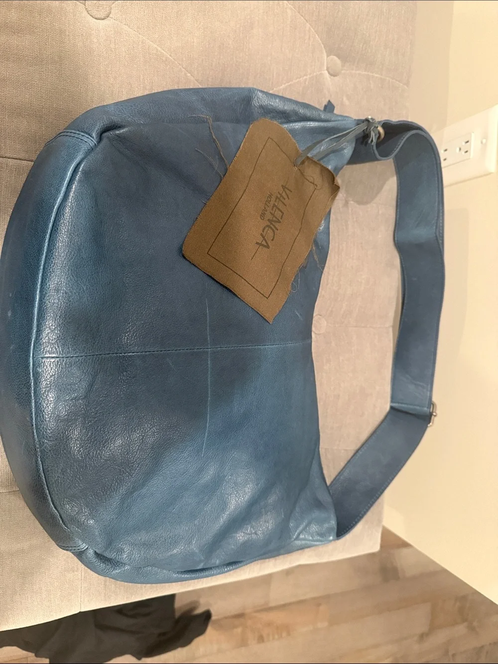 Brand New Women’s Blue Leather Bag with Wide Strap 100% genuine leather